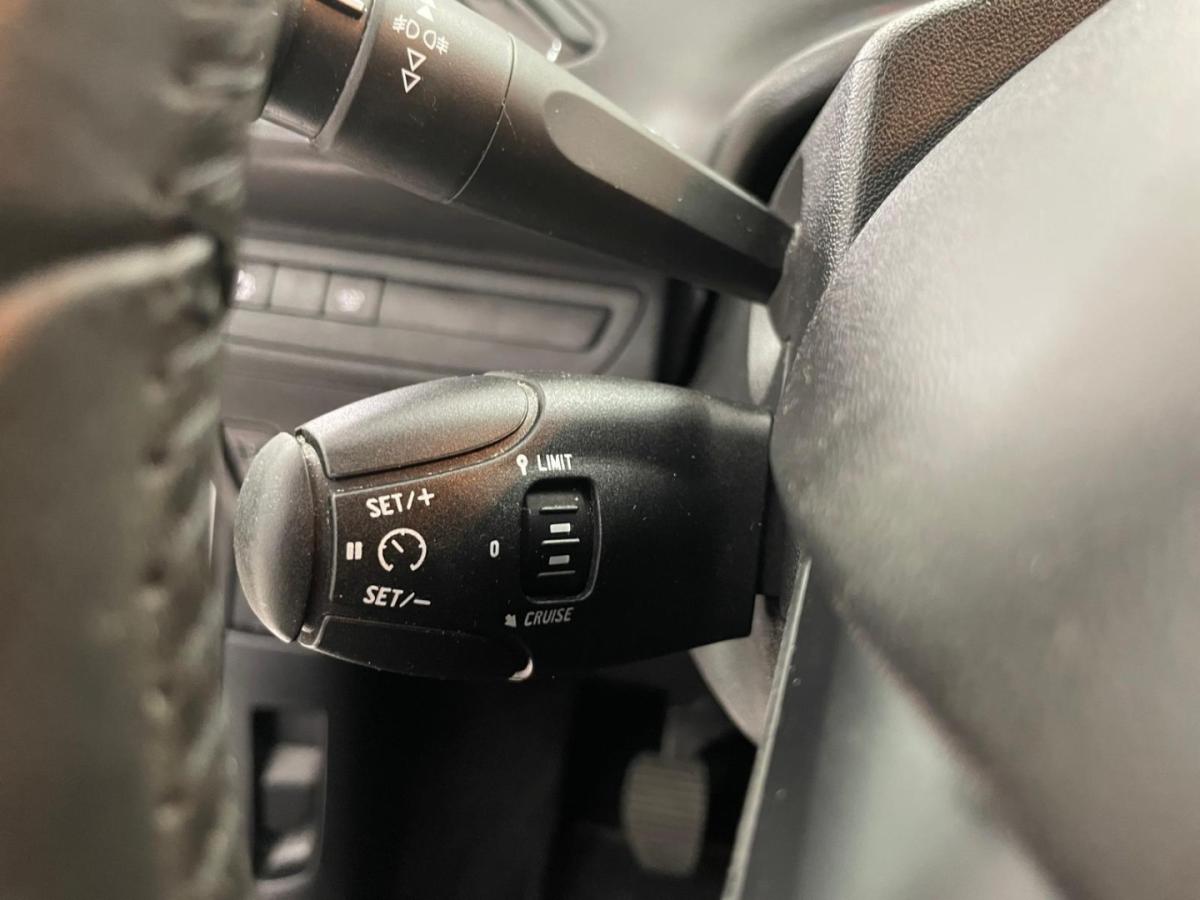 peugeot-208-2018-gasolina-1199cc