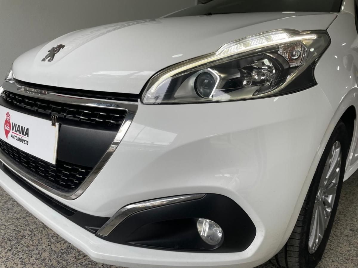 peugeot-208-2018-gasolina-1199cc
