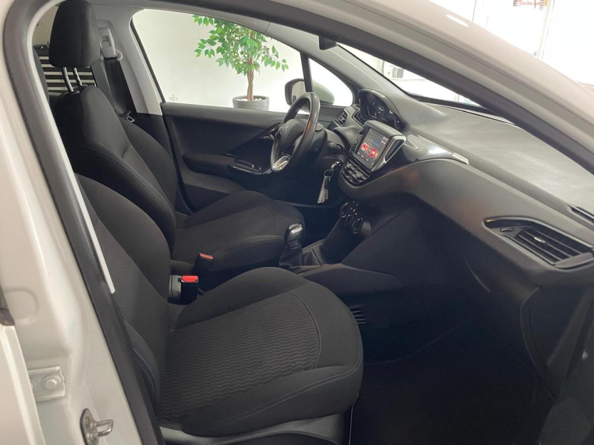 peugeot-208-2018-gasolina-1199cc