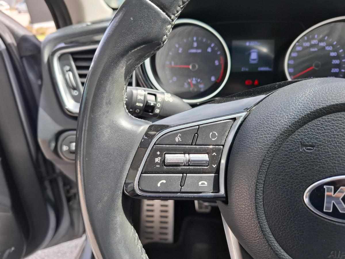 kia-ceed-1-6-crdi-2018-diesel-1598cc