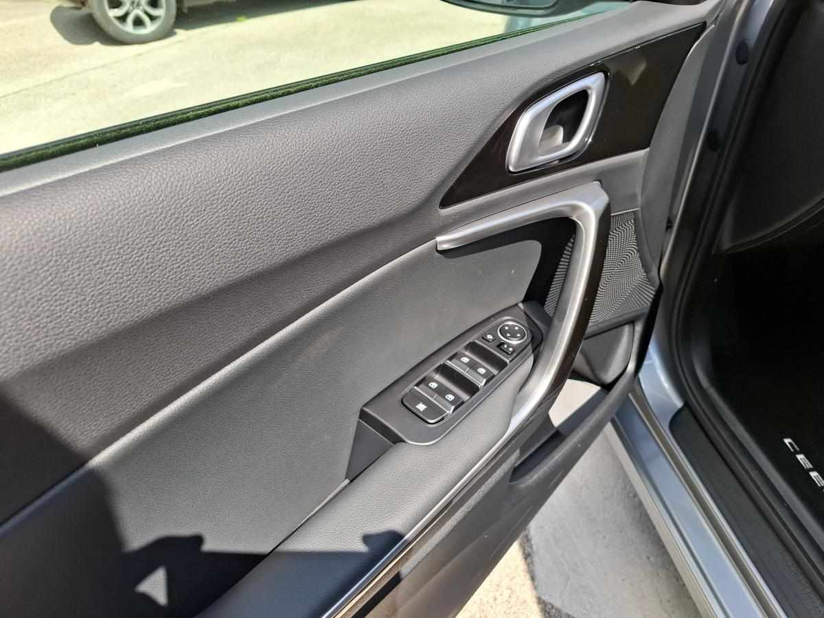 kia-ceed-1-0-t-gdi-2025-gasolina-998cc