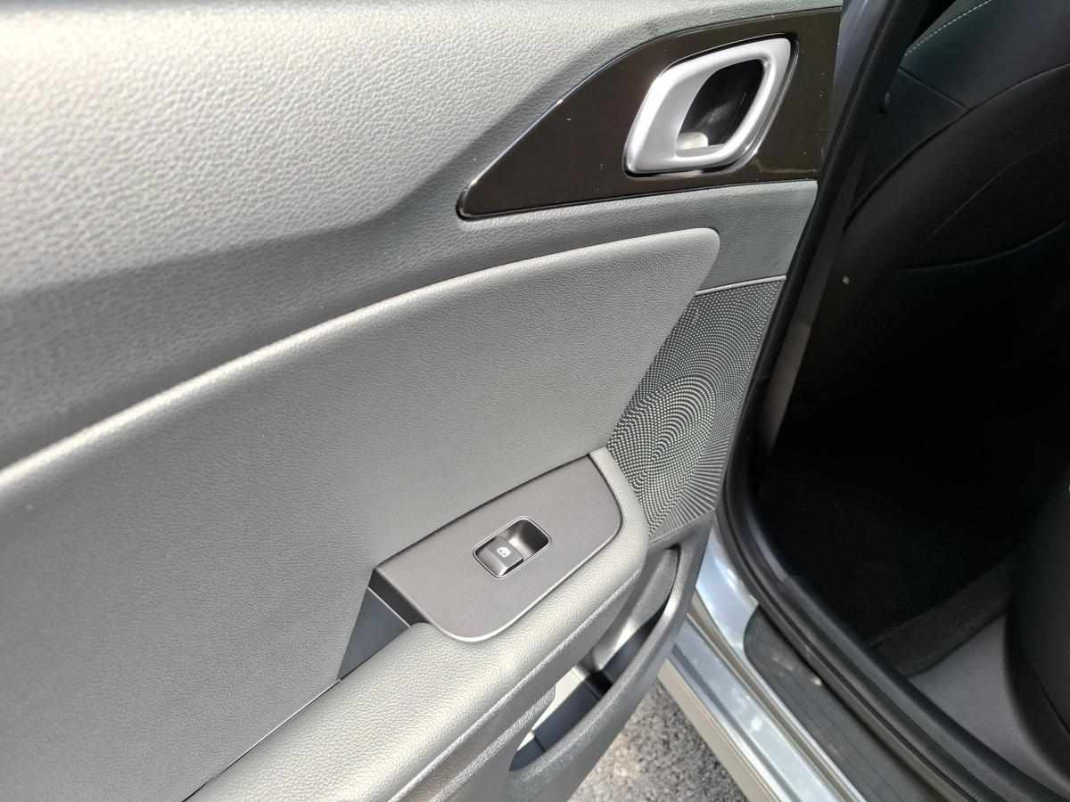 kia-ceed-1-0-t-gdi-2025-gasolina-998cc