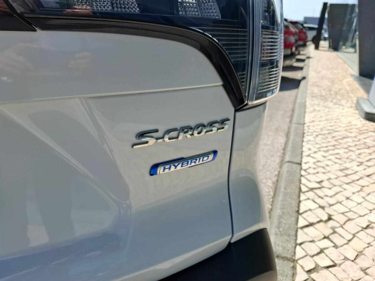suzuki-sx4-1-4-boosterjet-2023-gasolina-1373cc