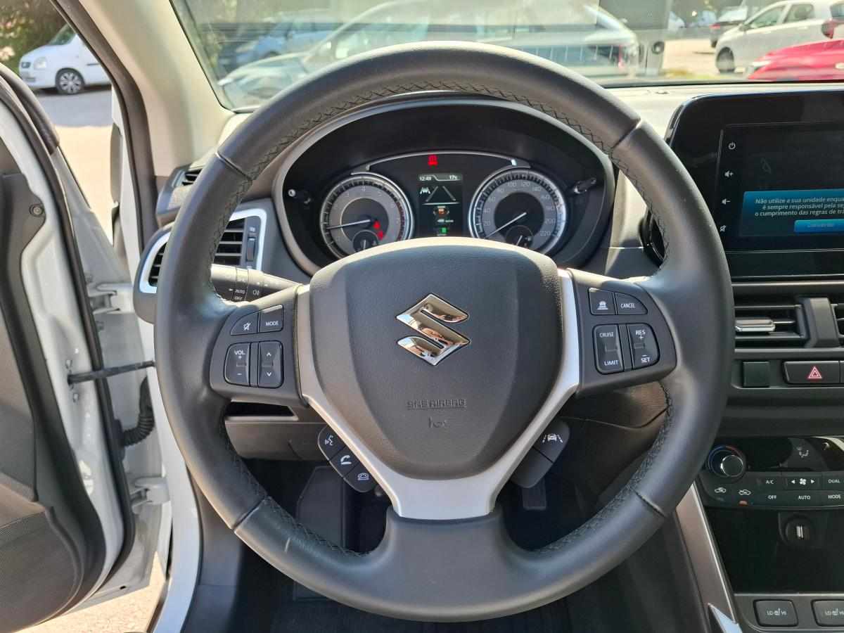 suzuki-sx4-1-4-boosterjet-2023-gasolina-1373cc