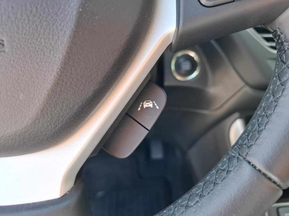 suzuki-sx4-1-4-boosterjet-2023-gasolina-1373cc
