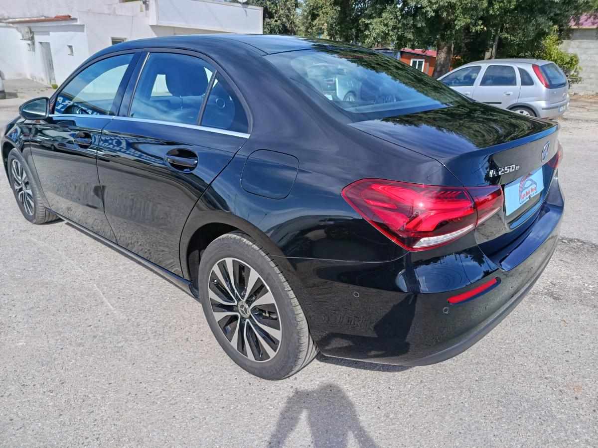 mercedes-benz-classe-a-2022-hibrido-a-gasolina-1332cc