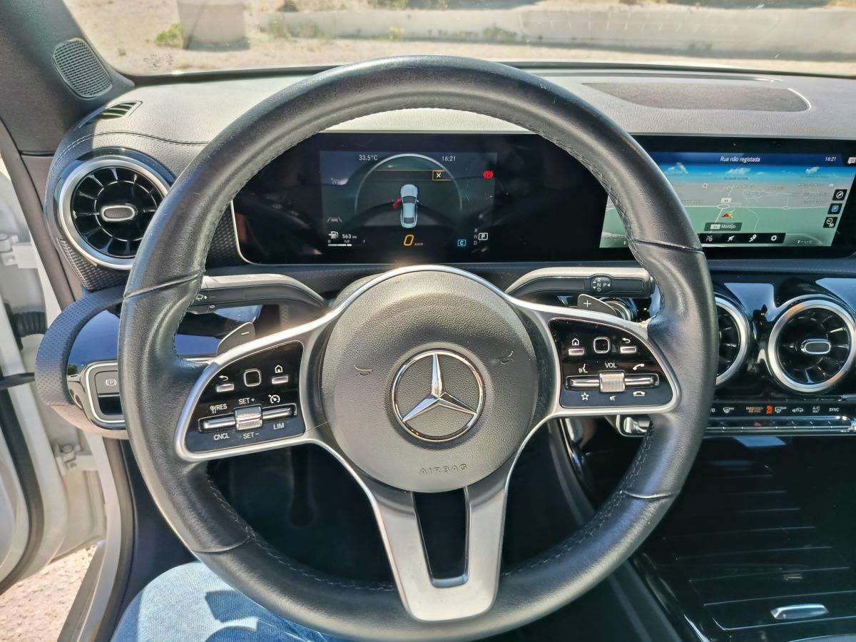mercedes-benz-cla-2019-diesel-1950cc