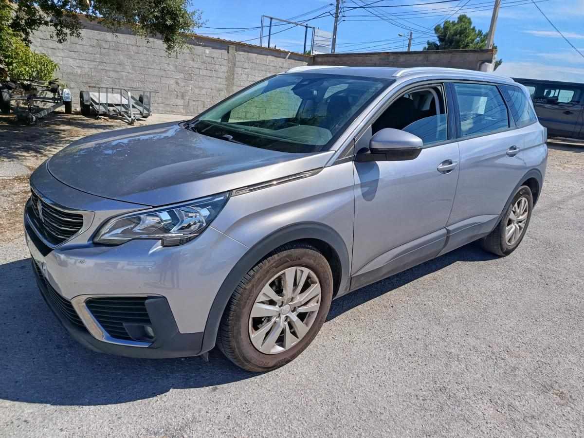 peugeot-5008-2017-diesel-1499cc