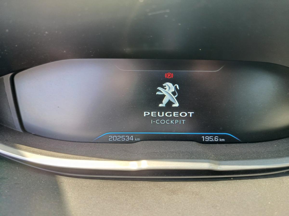 peugeot-5008-2017-diesel-1499cc
