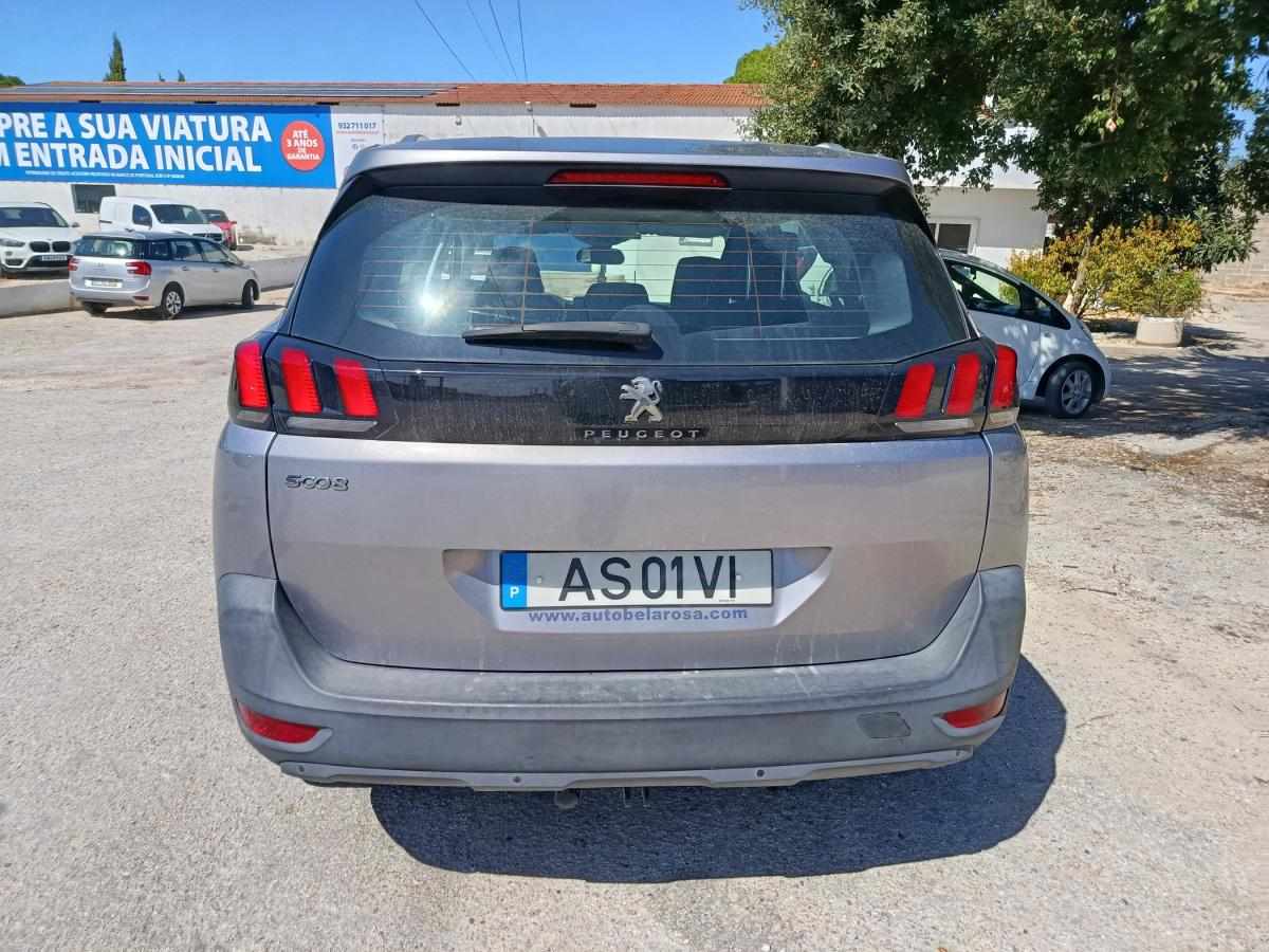 peugeot-5008-2017-diesel-1499cc