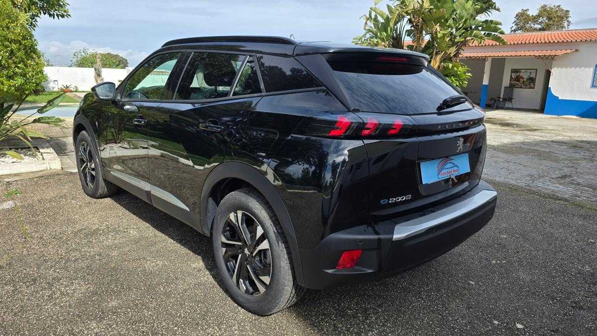 peugeot-2008-2023-eletrico-0cc