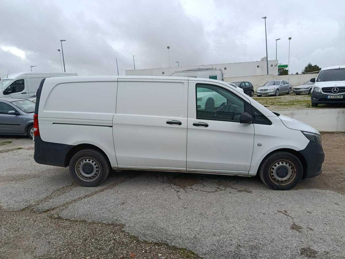 mercedes-benz-vito-2020-diesel-1749cc