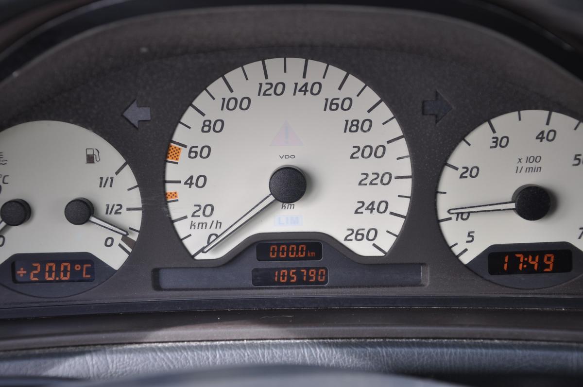 mercedes-benz-clk-1999-diesel-2000cc