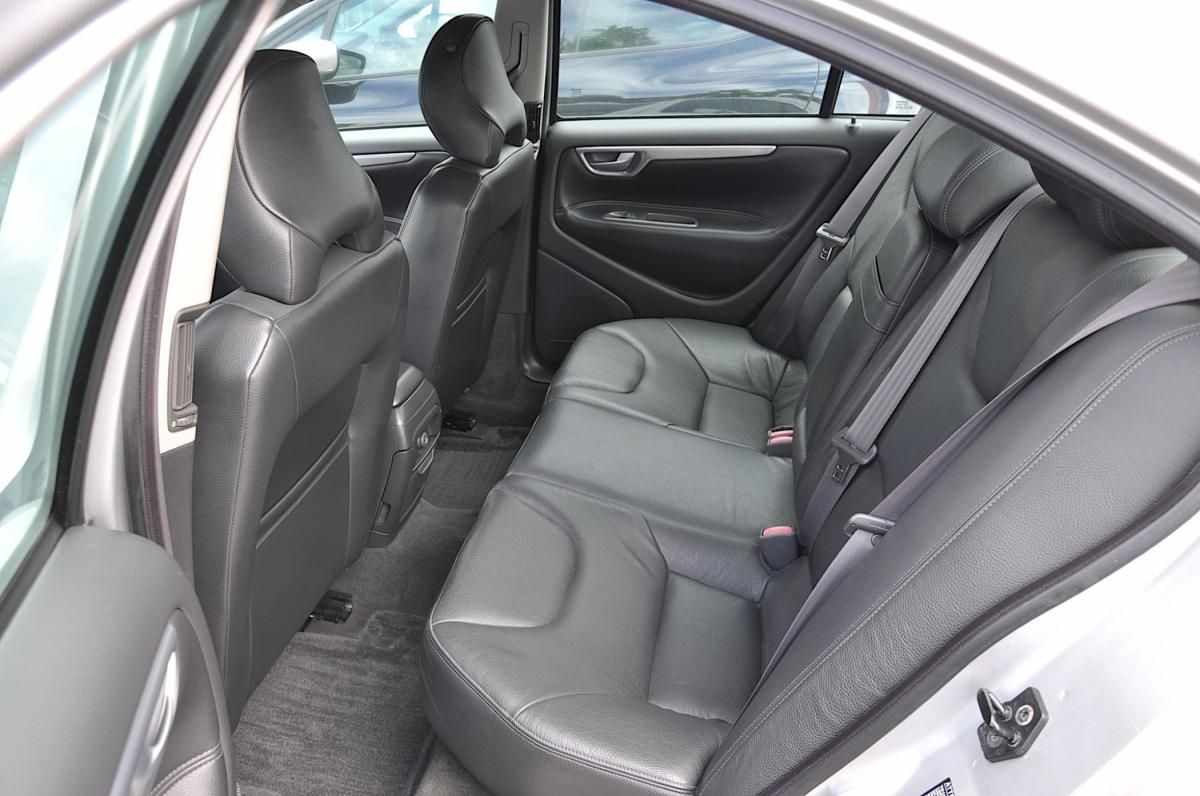 volvo-s60-2004-diesel-2400cc