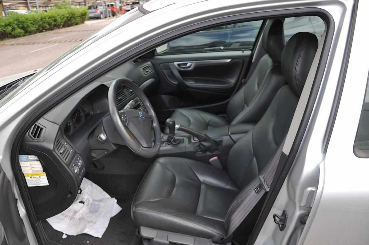 volvo-s60-2004-diesel-2400cc