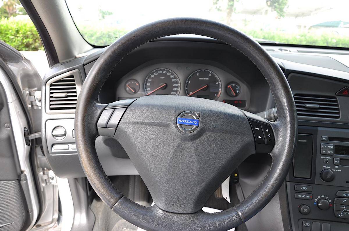 volvo-s60-2004-diesel-2400cc