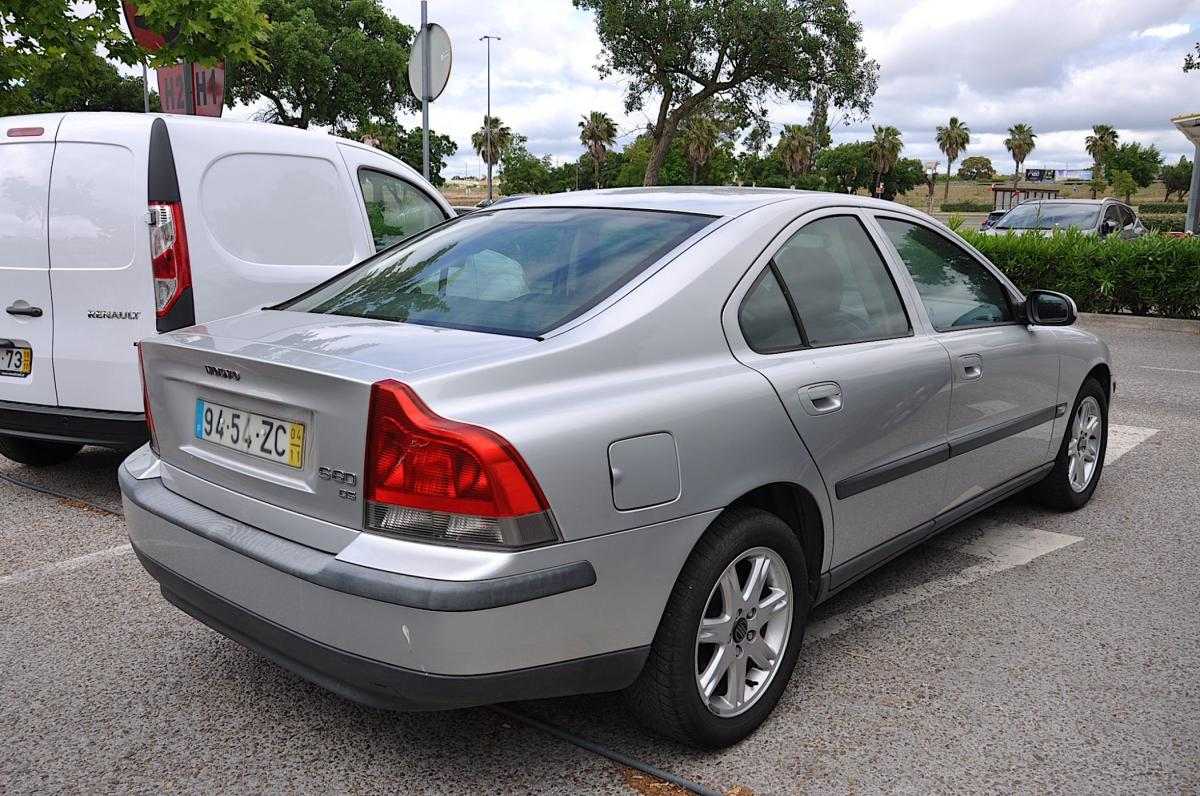 volvo-s60-2004-diesel-2400cc