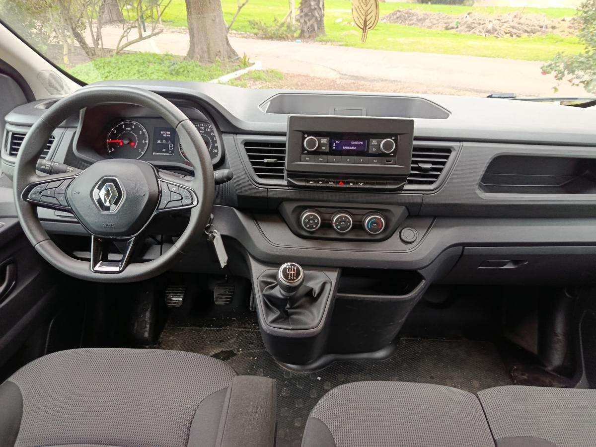 renault-trafic-2023-diesel-1997cc