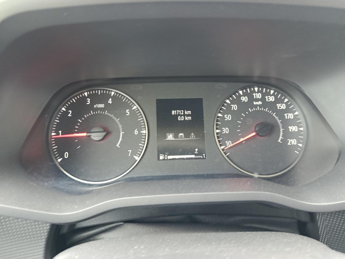 renault-trafic-2023-diesel-1997cc