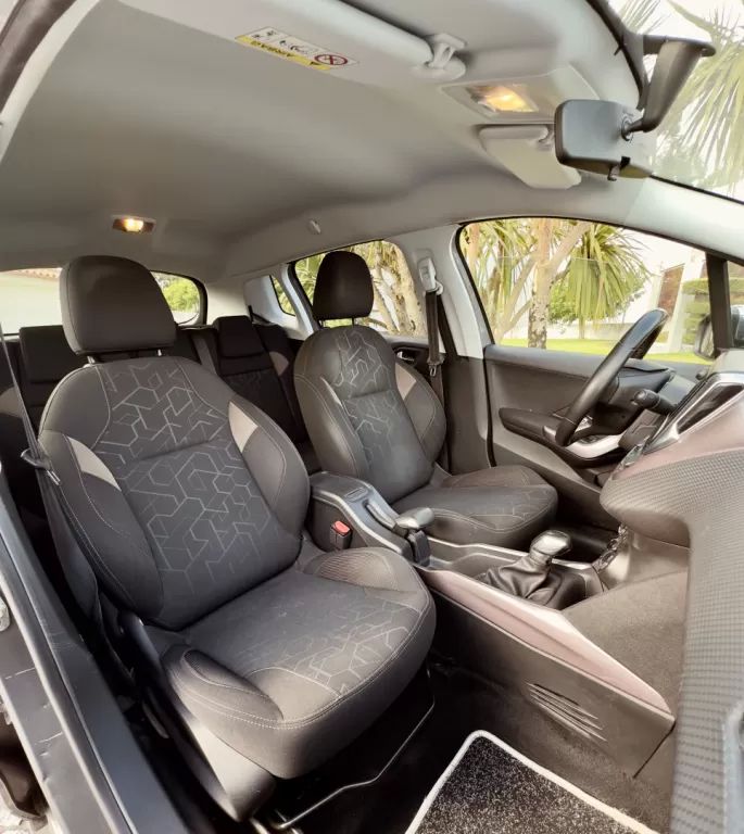 peugeot-2008-2014-gasolina-1199cc