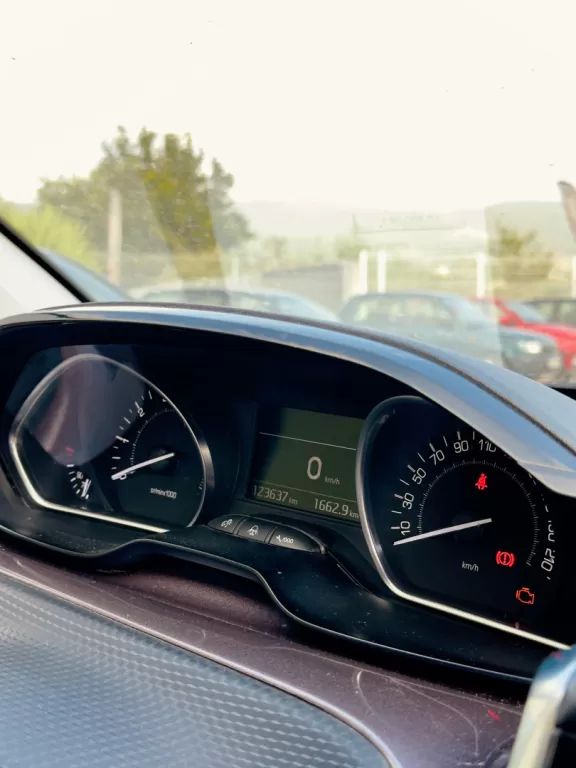 peugeot-2008-2014-gasolina-1199cc