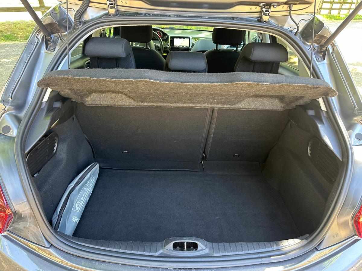 peugeot-208-1-2-vti-2019-gasolina-1199cc