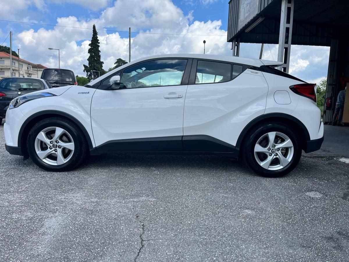 toyota-c-hr-hybrid-1-8-vvt-i-2019-hibrido-a-gasolina-1798cc