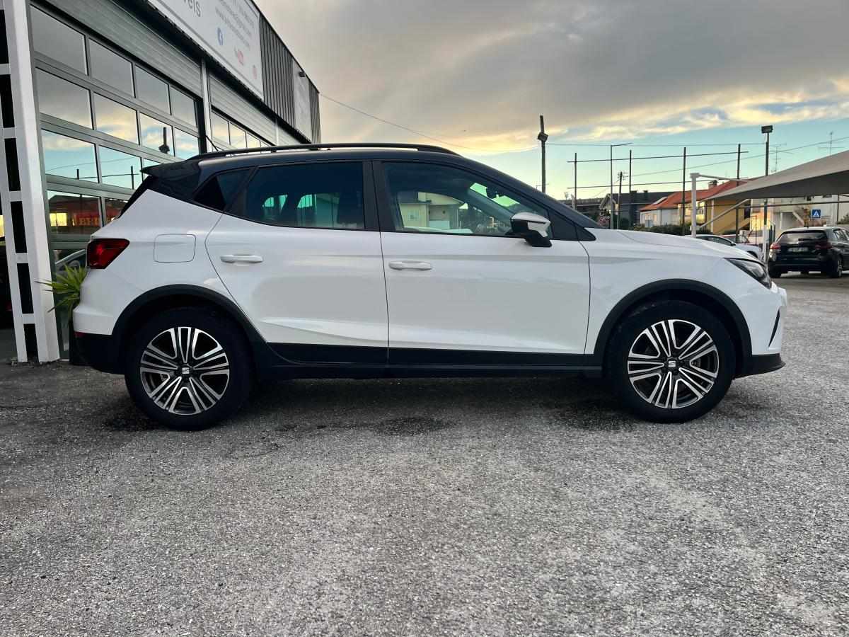 seat-arona-1-0-tsi-2022-gasolina-999cc