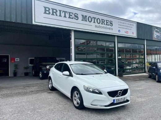 volvo-v40-d2-2018-diesel-1969cc