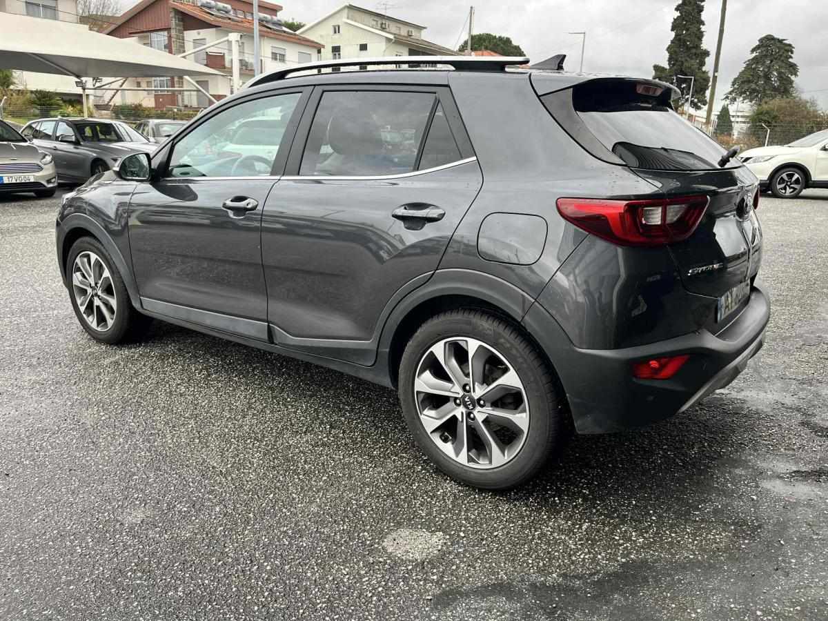 kia-stonic-1-6-116cv-2019-diesel-1598cc