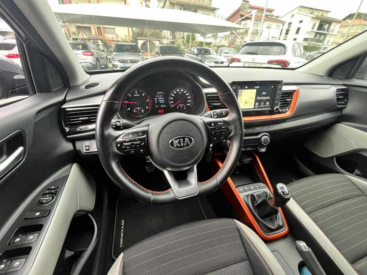 kia-stonic-1-6-116cv-2019-diesel-1598cc