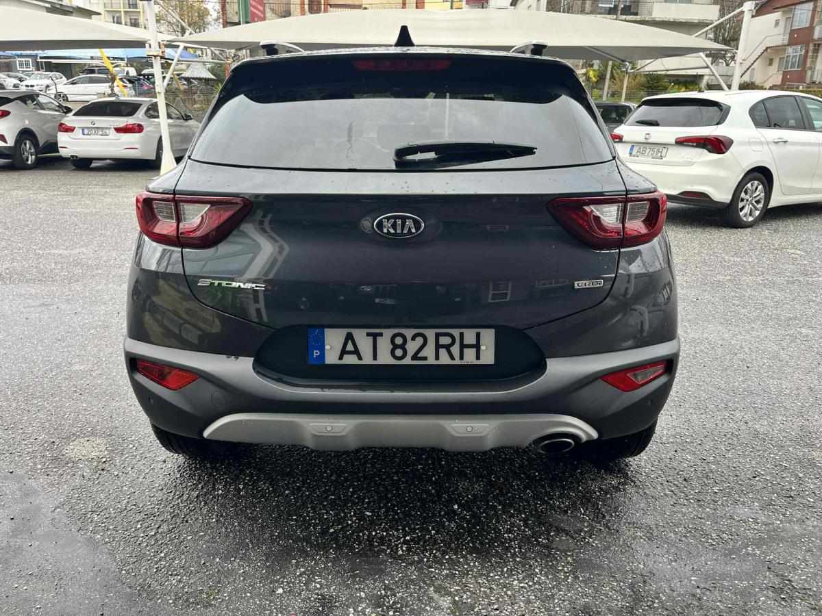 kia-stonic-1-6-116cv-2019-diesel-1598cc