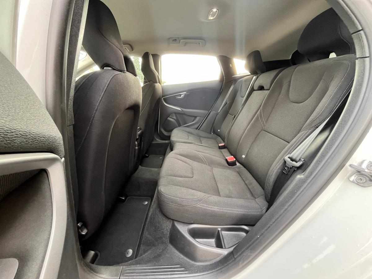 volvo-v40-d2-2015-diesel-1969cc