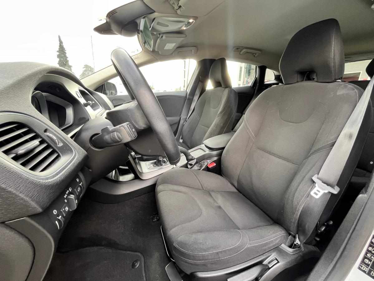 volvo-v40-d2-2015-diesel-1969cc