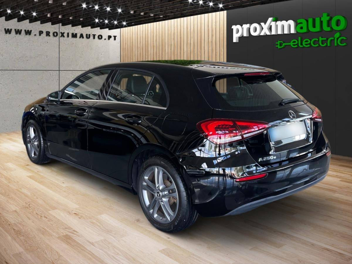mercedes-benz-classe-a-2020-hibrido-1332cc