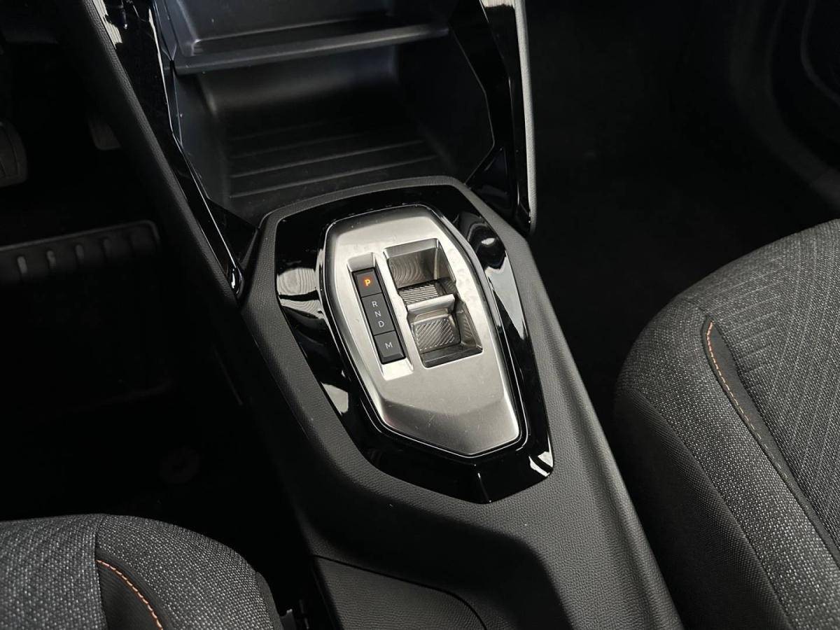 peugeot-2008-2025-hibrido-1199cc