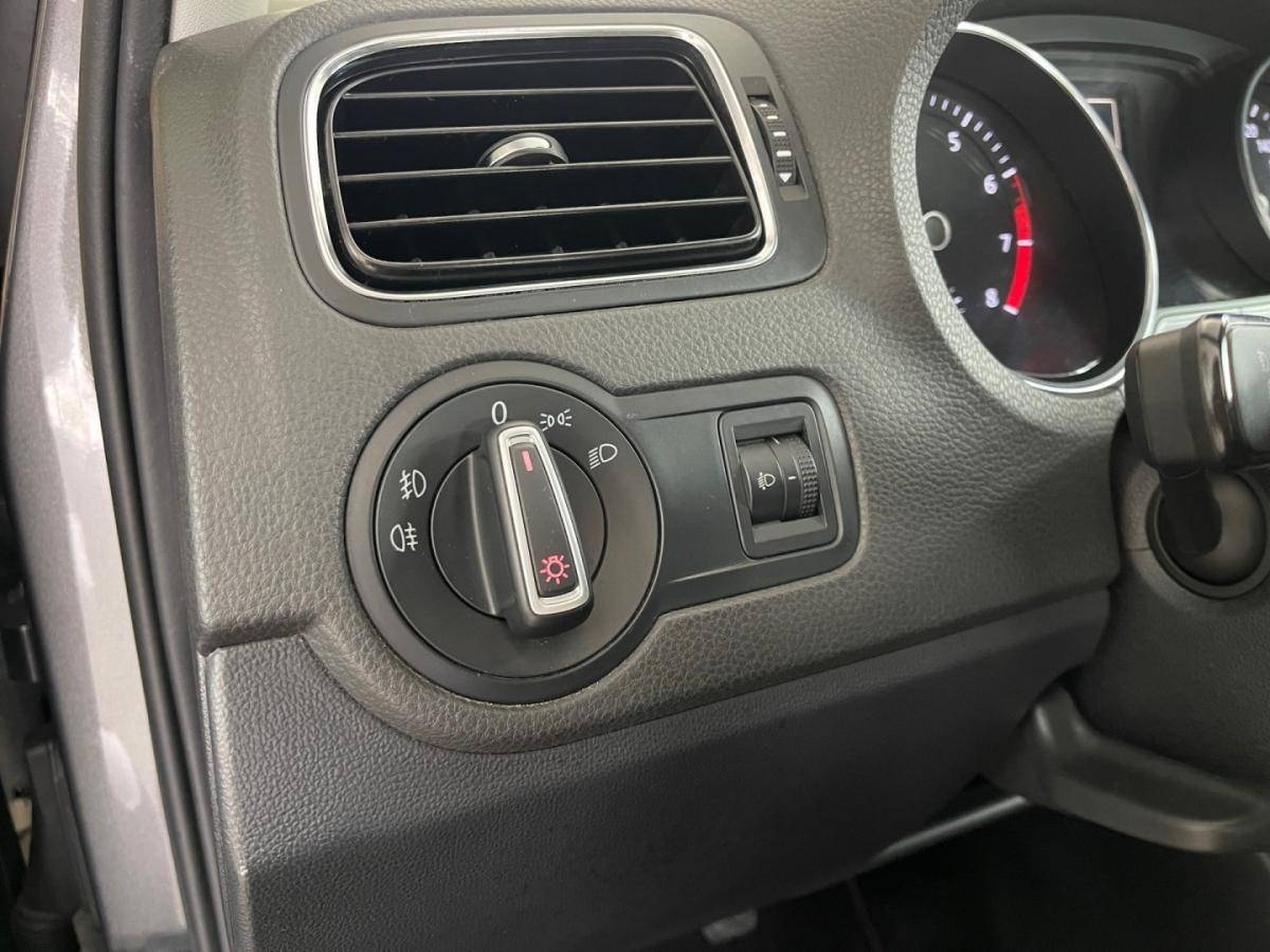 volkswagen-polo-2015-gasolina-999cc