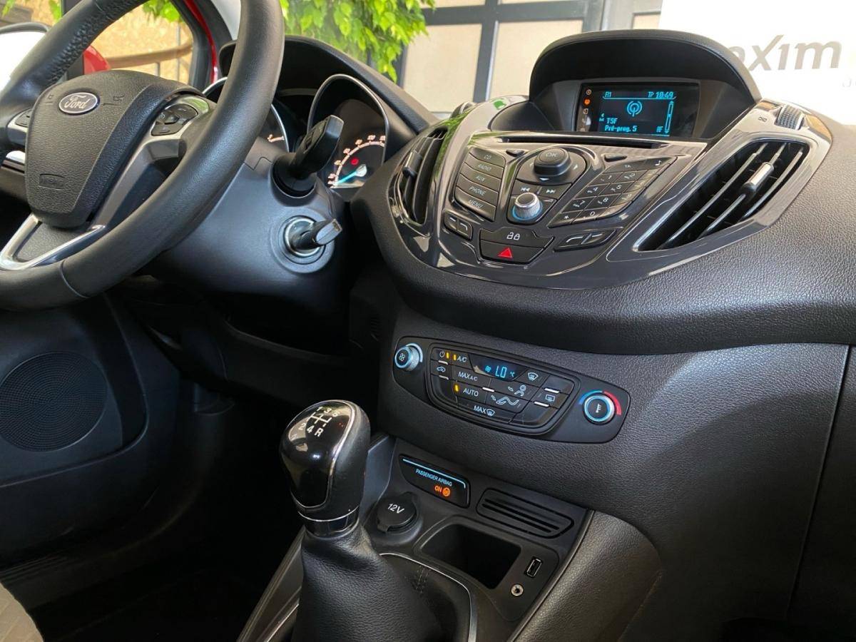 ford-tourneo-courier-2014-gasolina-998cc