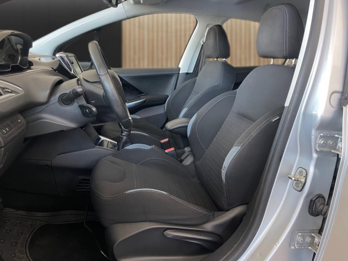 peugeot-208-2012-gasolina-1397cc