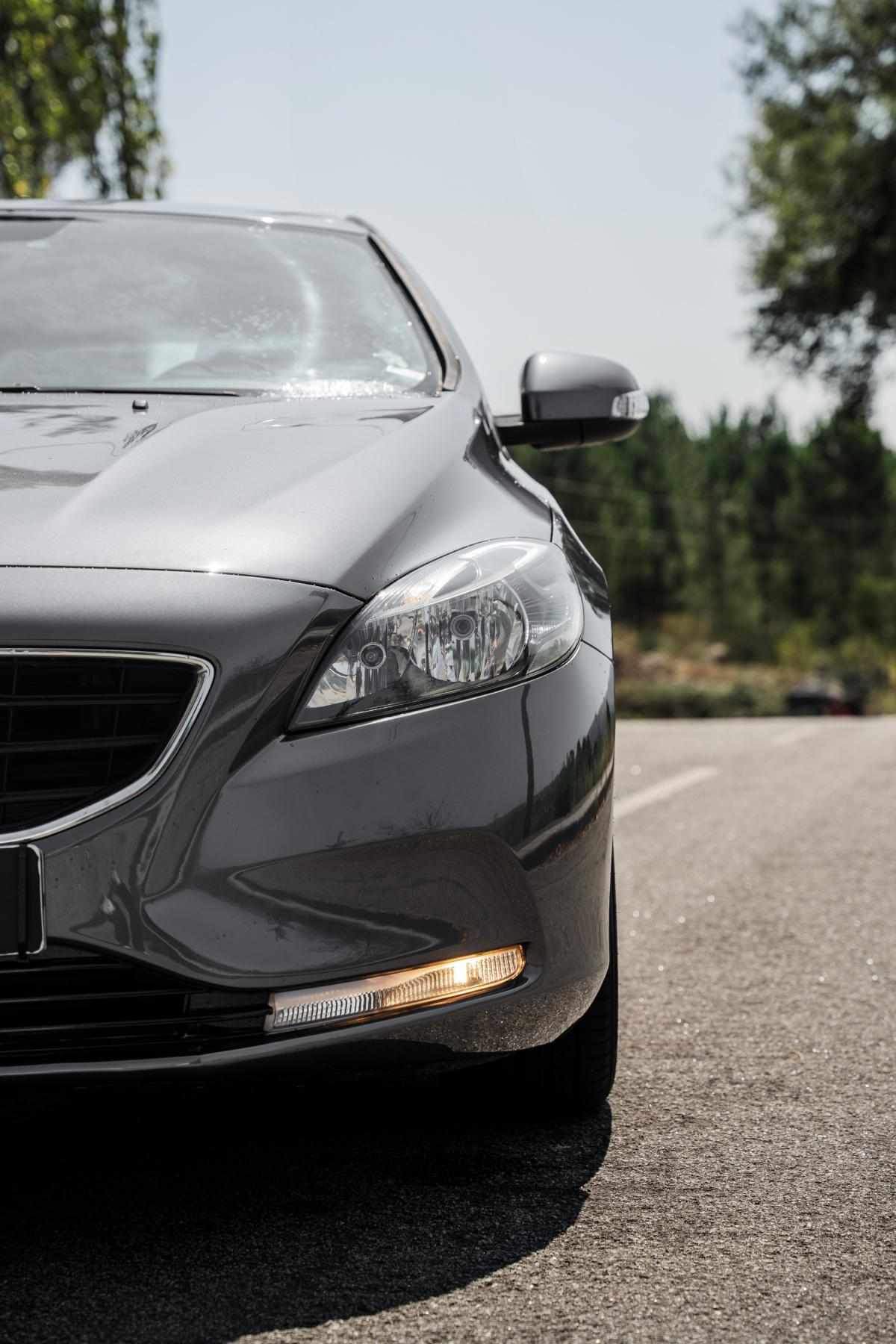 volvo-v40-2014-diesel-1560cc