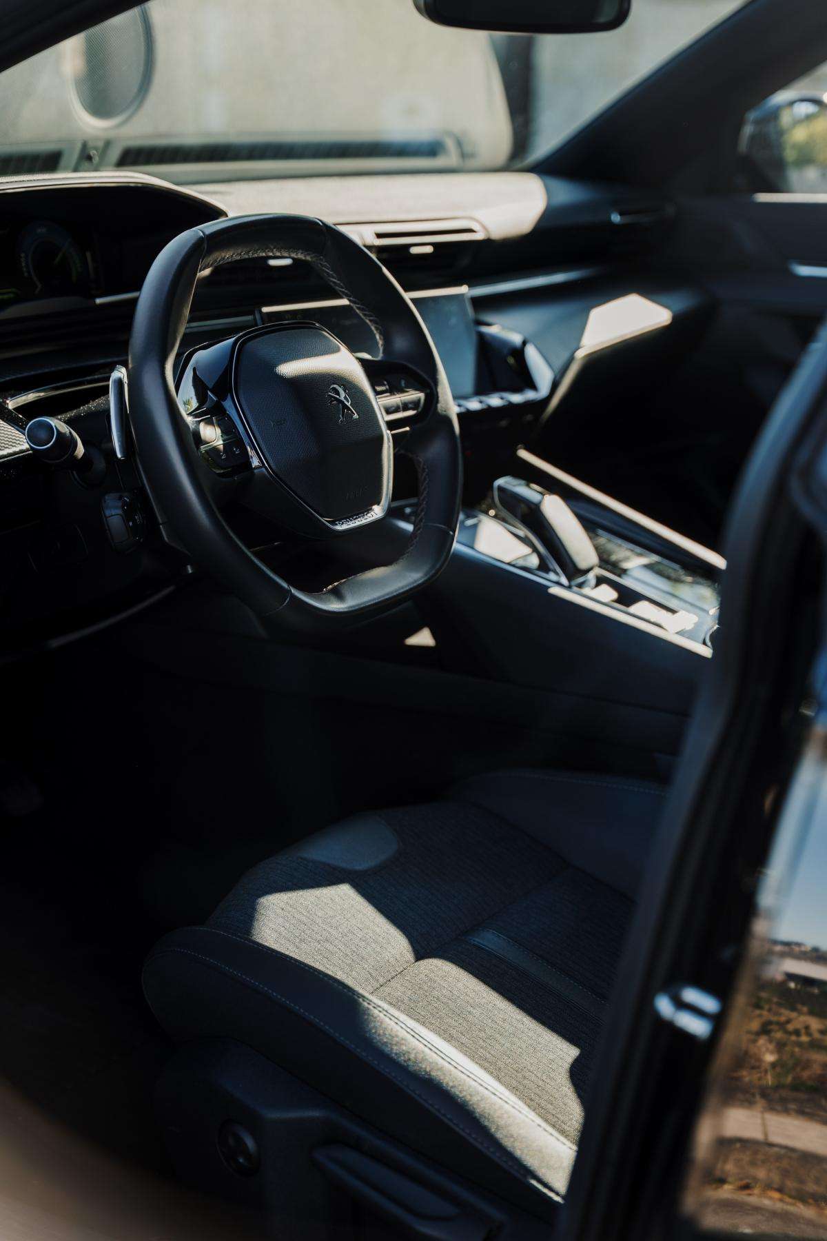 peugeot-508-sw-2023-hibrido-a-gasolina-1598cc
