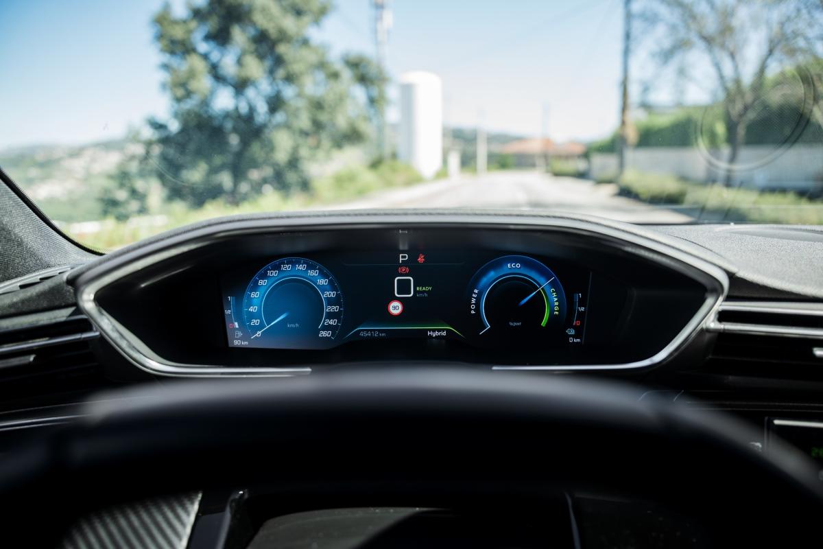 peugeot-508-sw-2023-hibrido-a-gasolina-1598cc