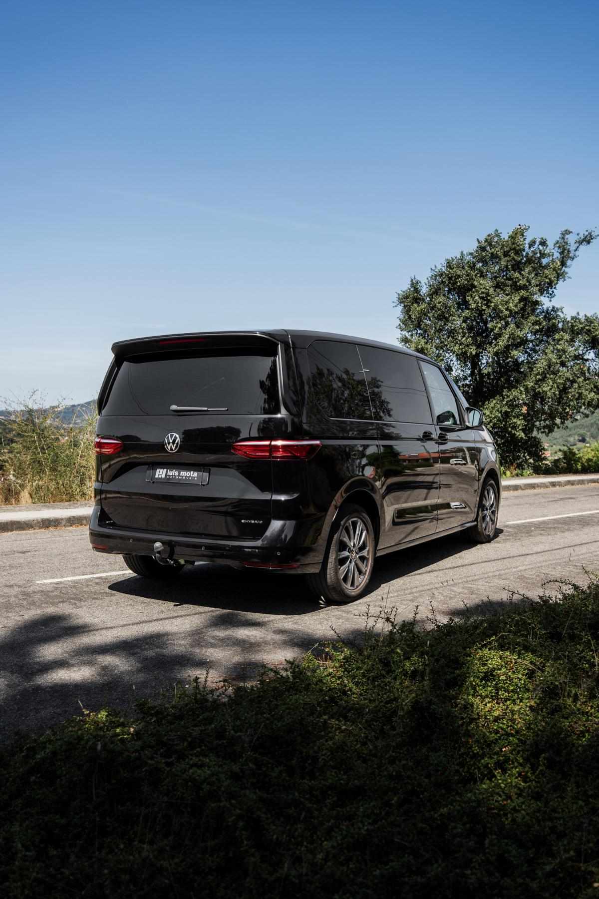 volkswagen-multivan-2024-hibrido-a-gasolina-1395cc