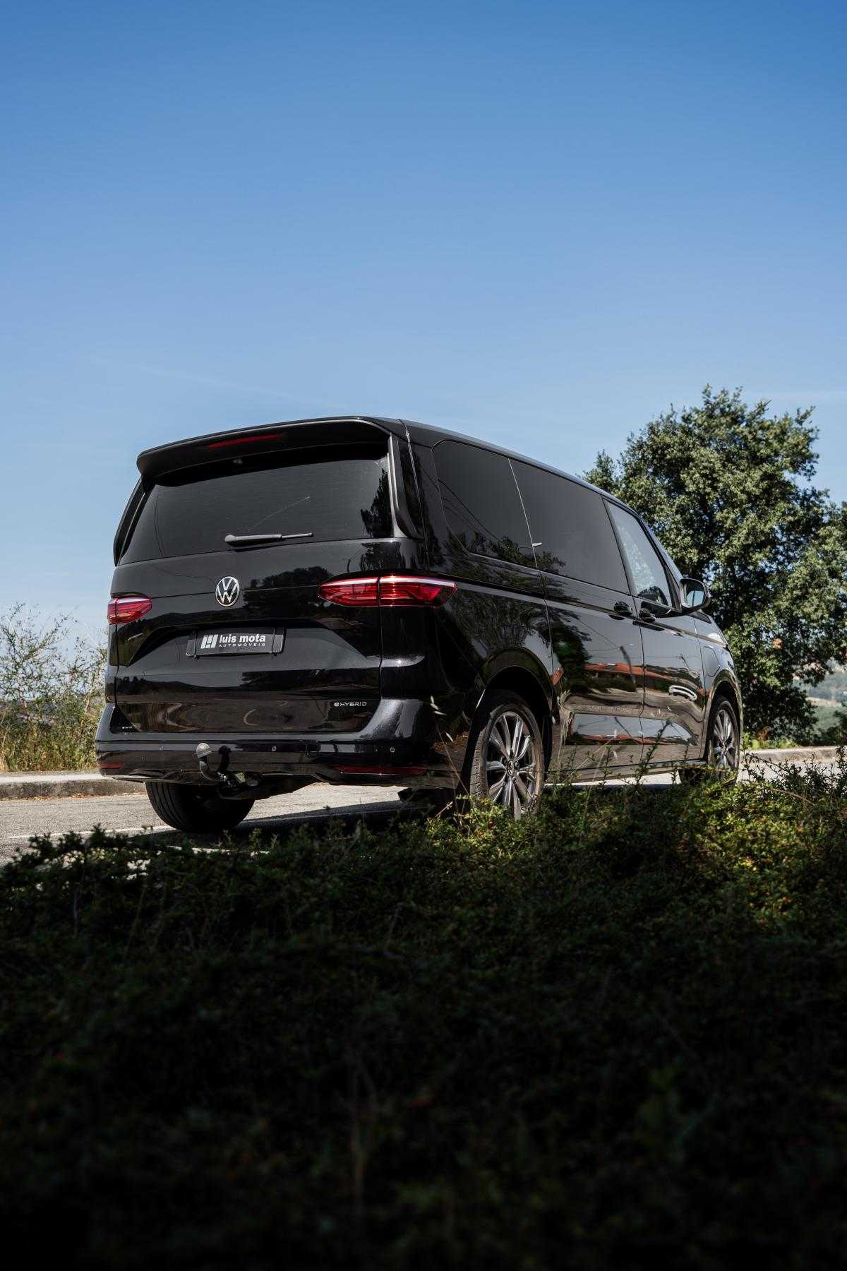 volkswagen-multivan-2024-hibrido-a-gasolina-1395cc