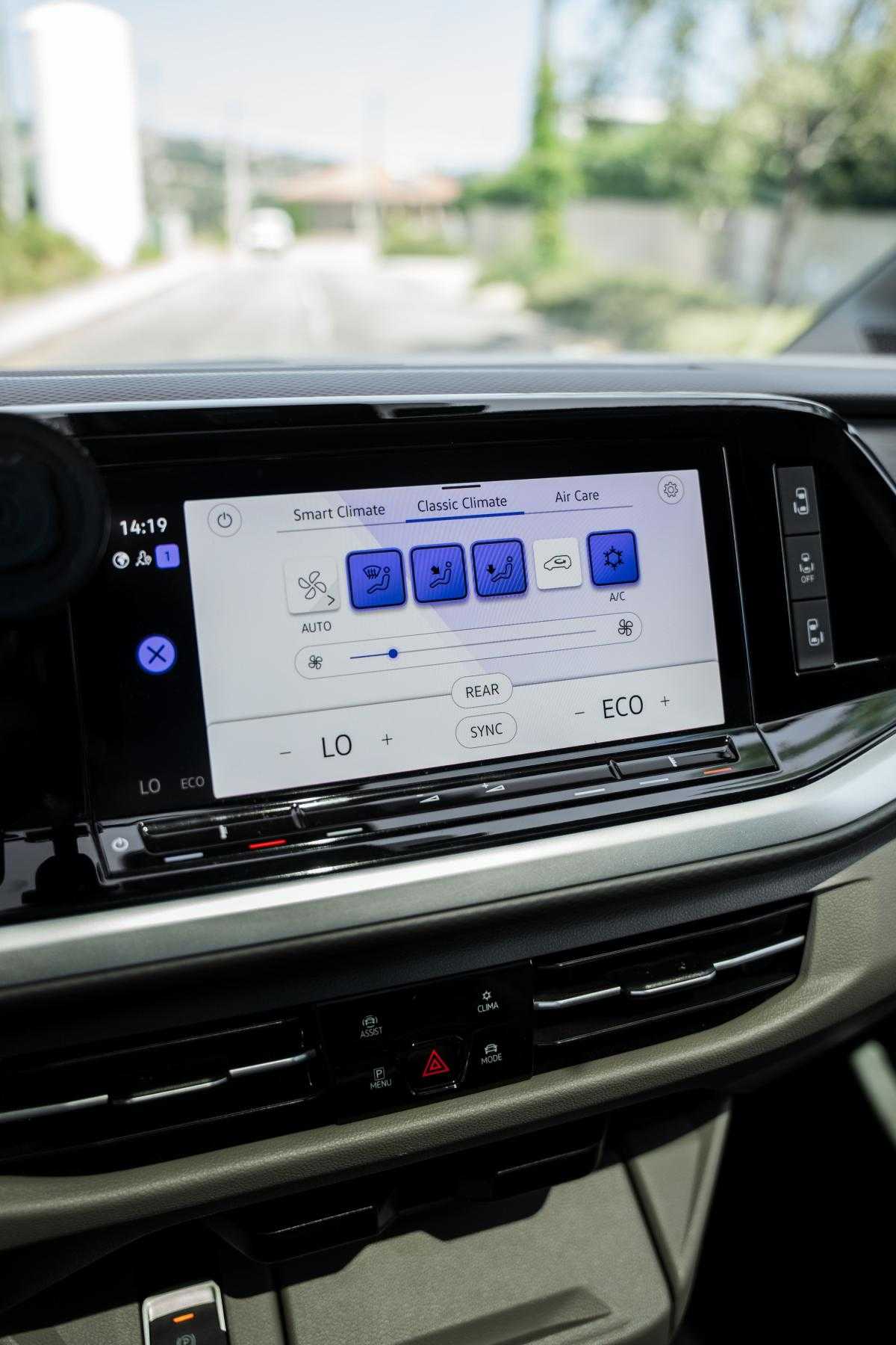 volkswagen-multivan-2024-hibrido-a-gasolina-1395cc