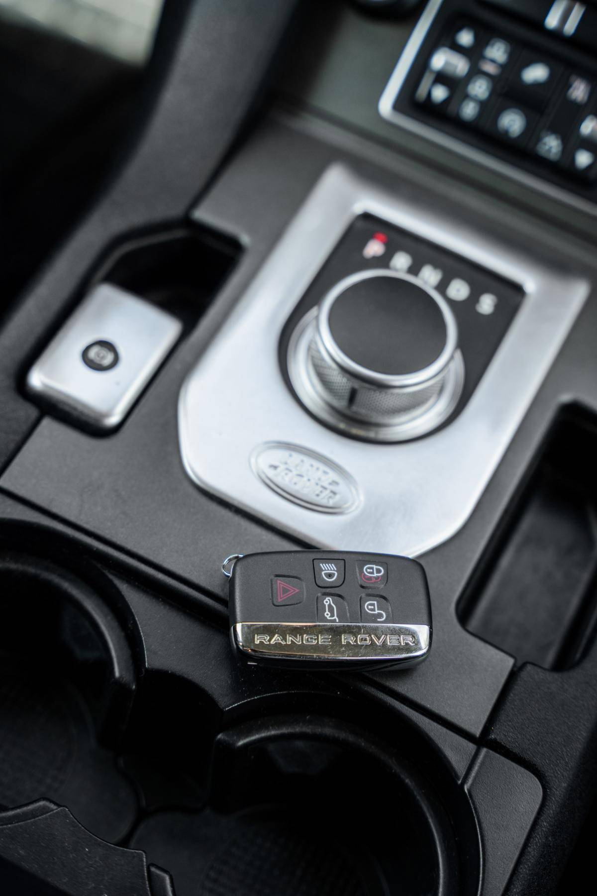 land-rover-discovery-2014-diesel-2993cc