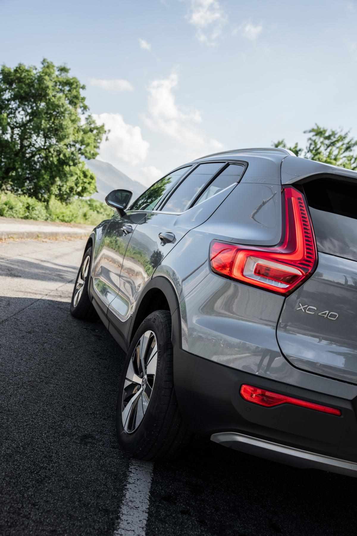 volvo-xc40-2021-hibrido-a-gasolina-1477cc