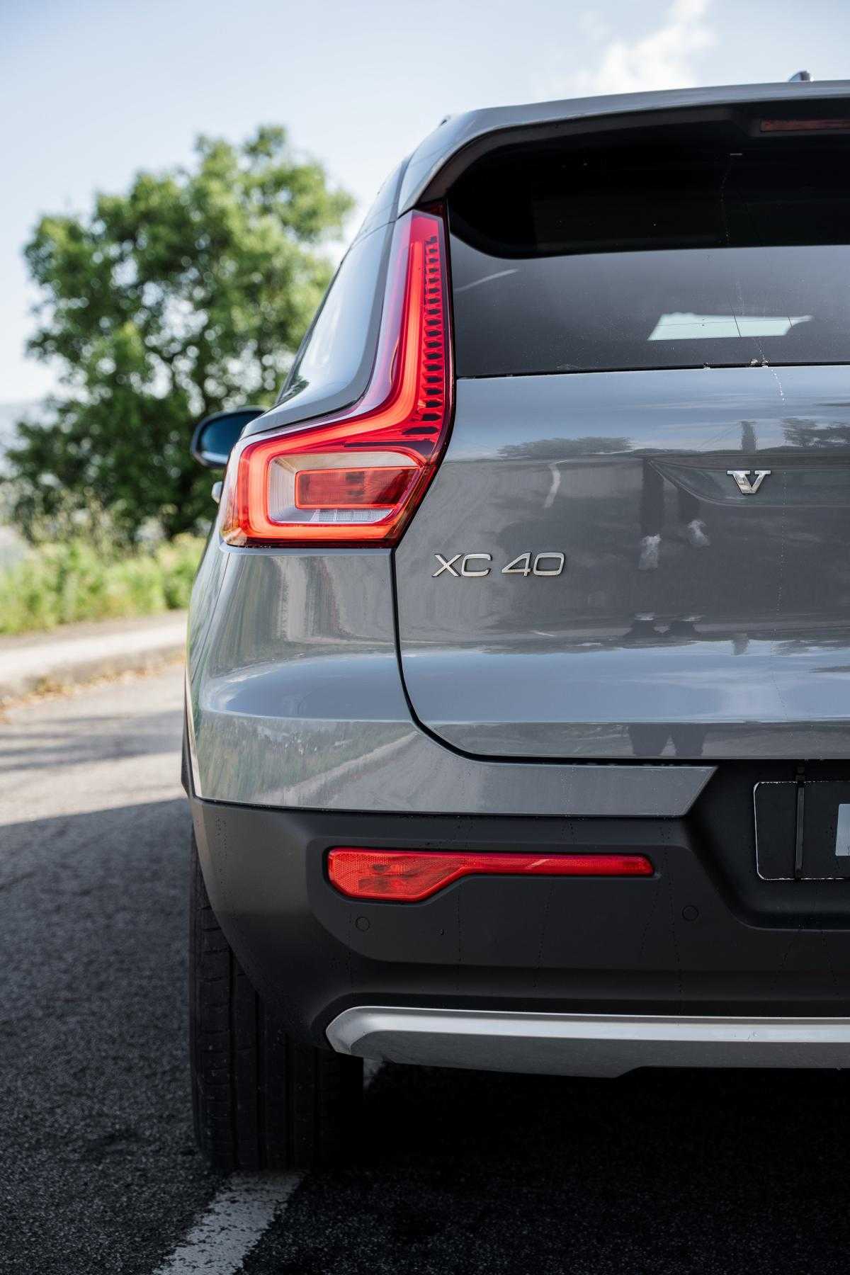 volvo-xc40-2021-hibrido-a-gasolina-1477cc