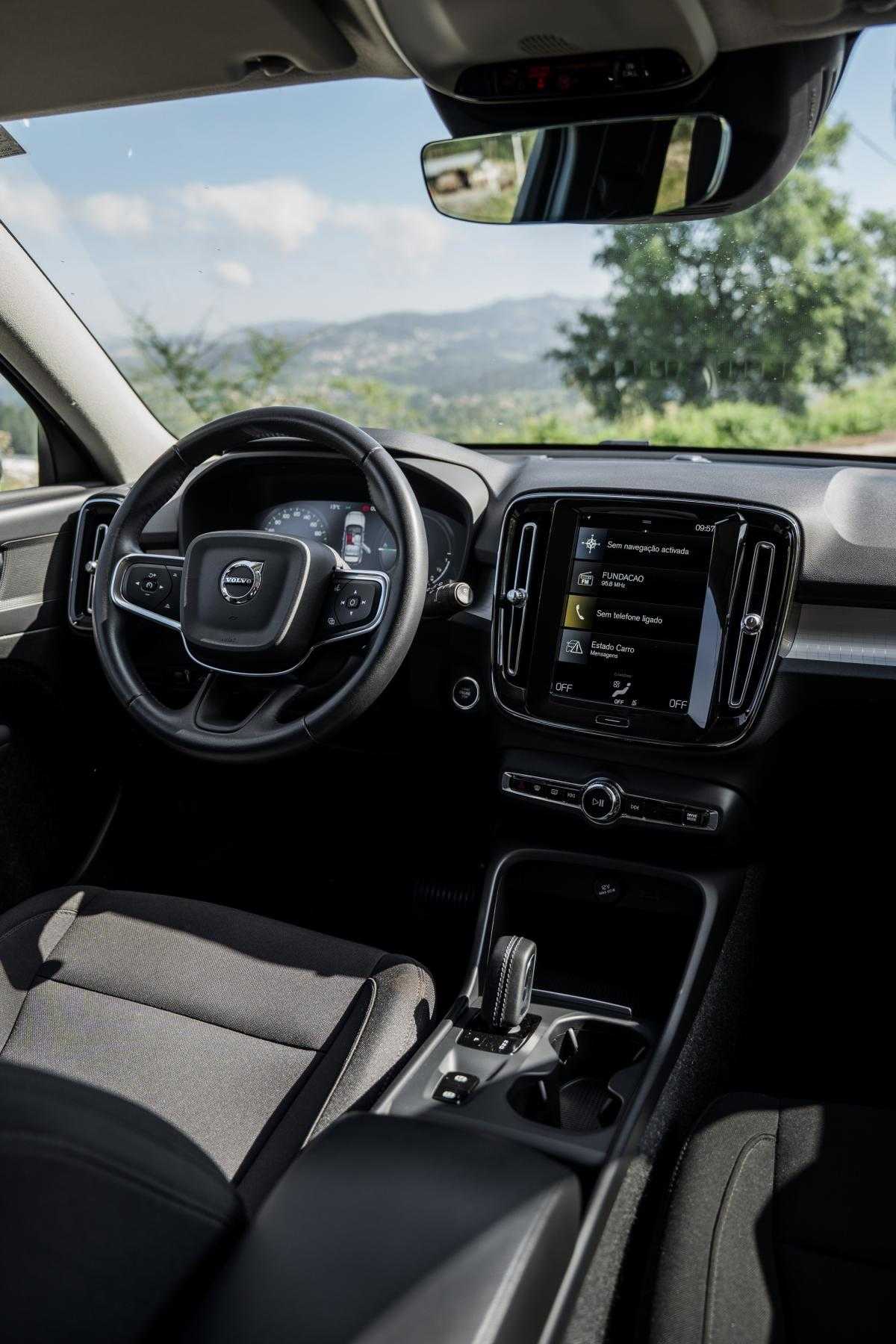 volvo-xc40-2021-hibrido-a-gasolina-1477cc