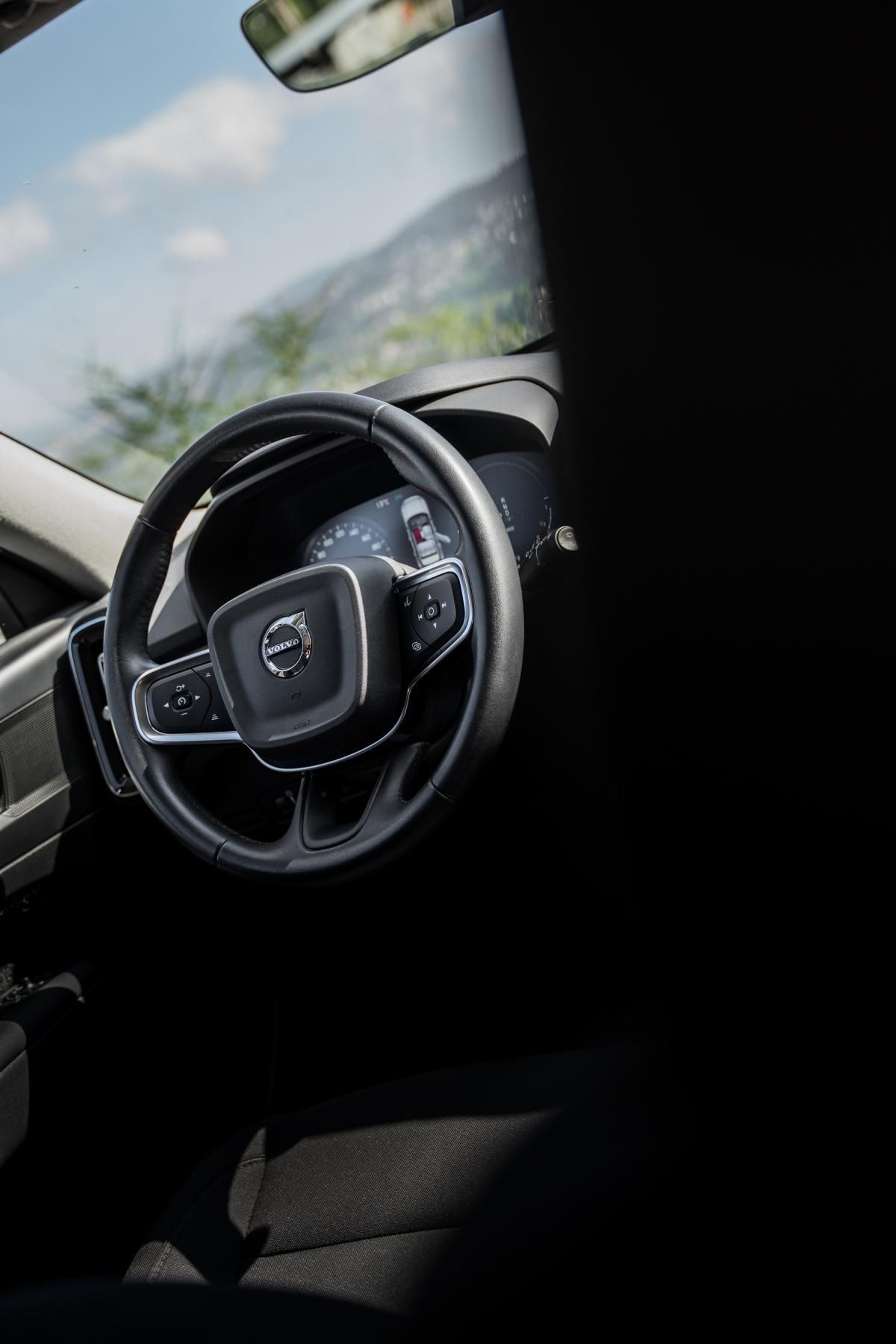 volvo-xc40-2021-hibrido-a-gasolina-1477cc